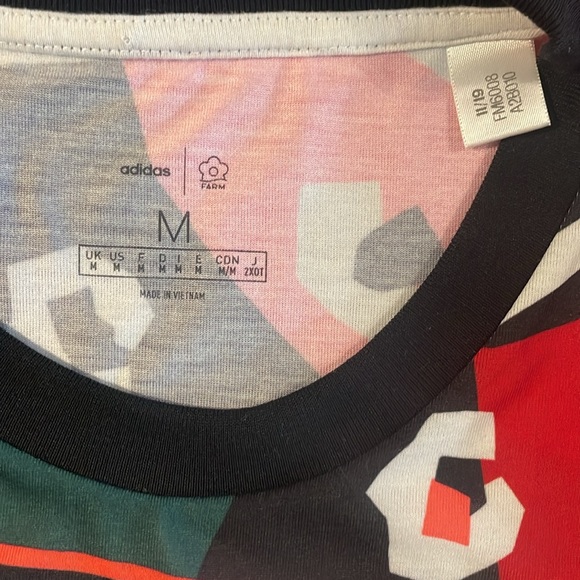 Adidas x Farm Rio Colourful Graphic T-Shirt Size Medium - Picture 13 of 16